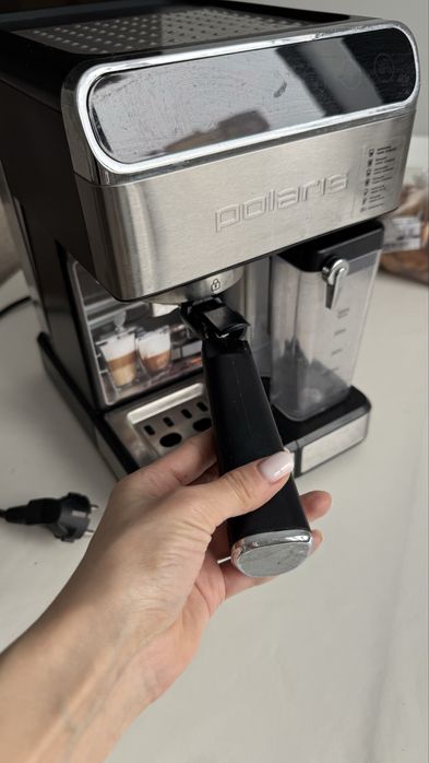 Продам кофеварку Polaris