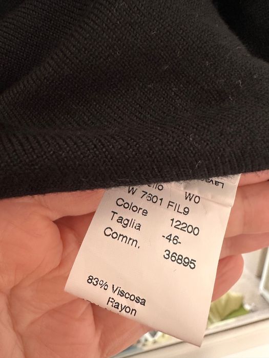 Top/bluza M/L neagra noua