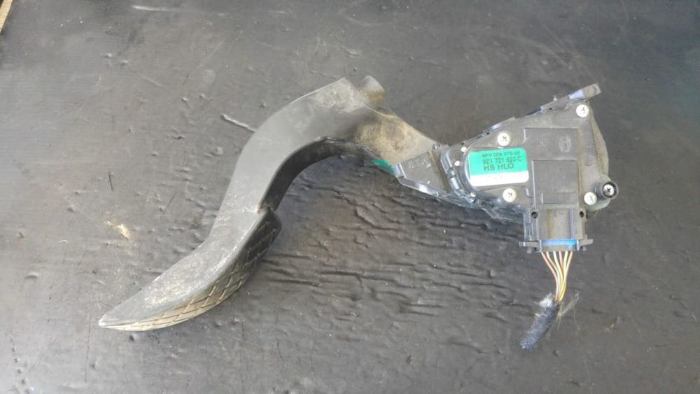 pedala acceleratie  audi a4 b7 8e1721523c
