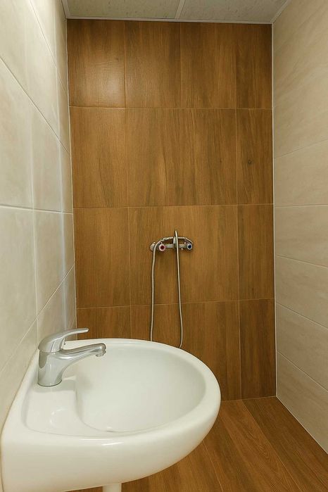 Лепене на плочки и ремонт на баня