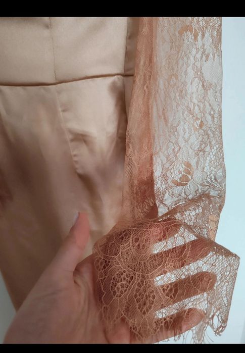 Vand rochie facuta la comanda