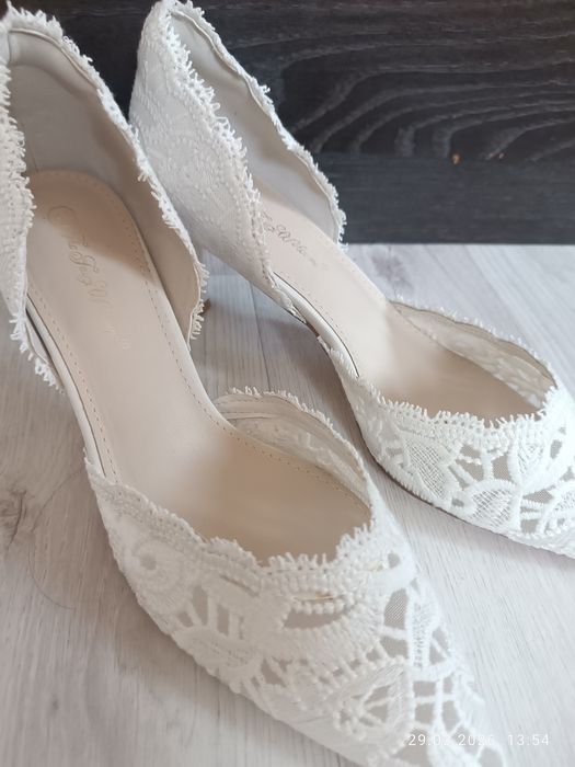 Продам туфли новые