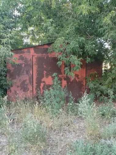 Железный гараж на втором