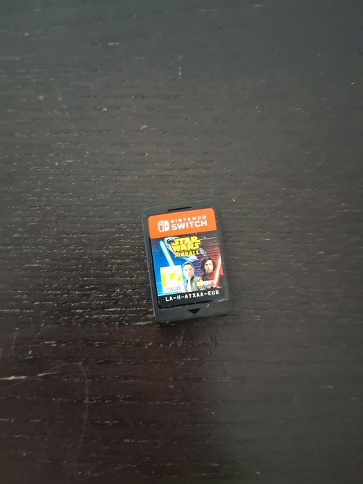 Nintendo Switch Lite с три игри и в много добро състояние
