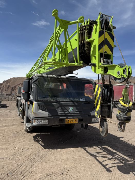 Автокран ZOOMLION ZTC251V модел