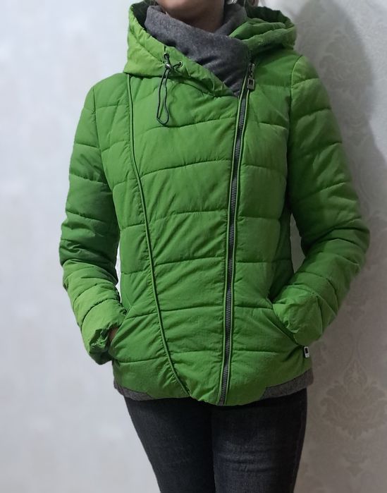 Продам куртку в отличном состоянии