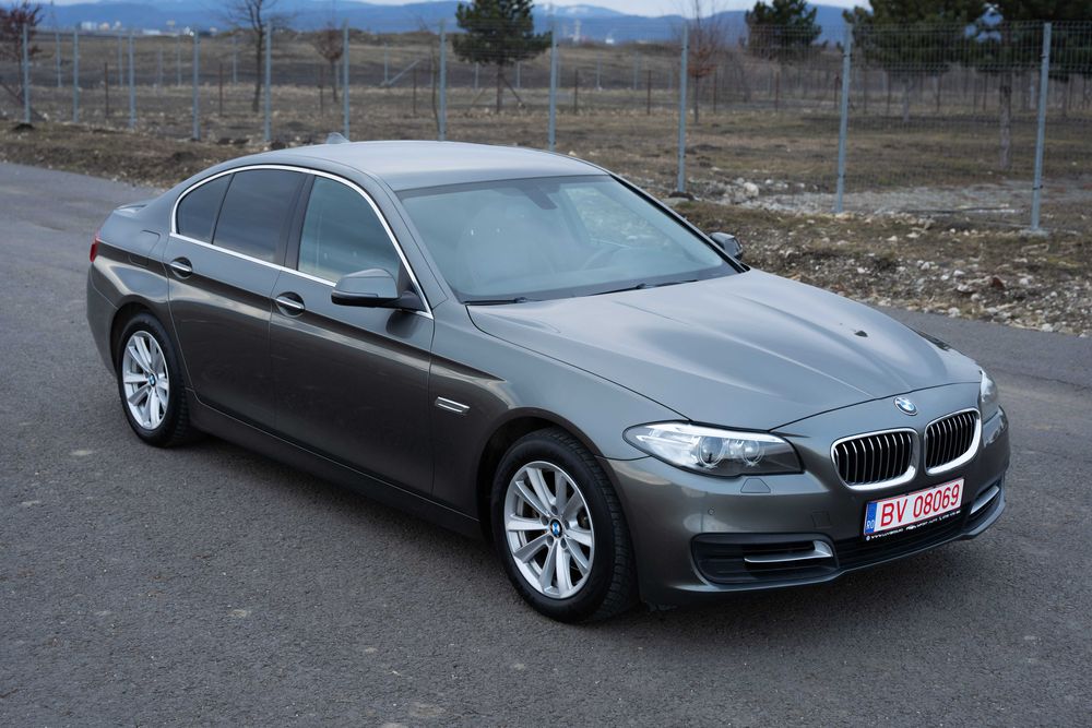 BMW Seria 5 F10 Facelift Automat Piele Incalzire Navi Faruri Adaptive