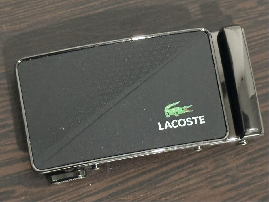 Нов подаръчен комплект портфейл и колан Lacoste от естествена кожа