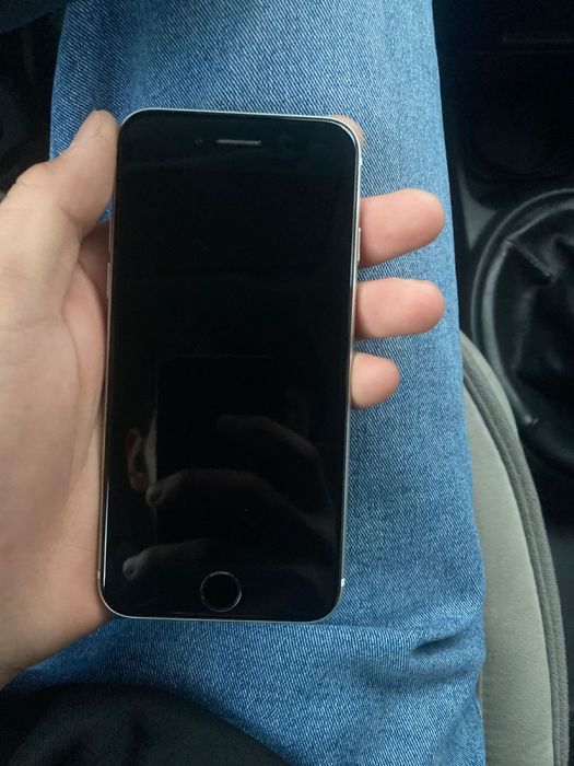 Iphone Se 2020 сатылады срочнооо