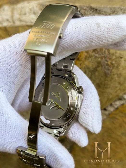 OMEGA Seamaster Diver 300M – 007 Edition