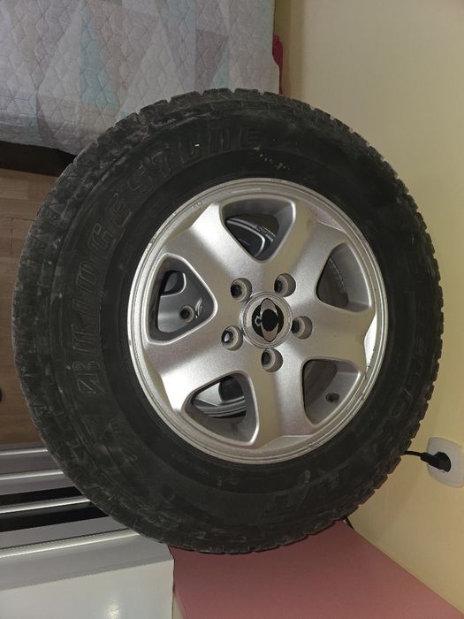 Гуми с джанти 16 " bridgestone 5x130 Rexton