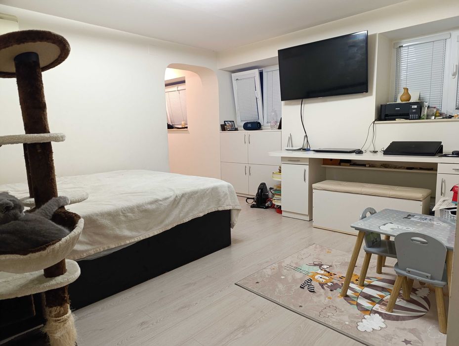 Продавам КЪЩА гр. Аксаково Варна Два Етажа 145кв.м. 615кв Двор ЦЕНТЪР!