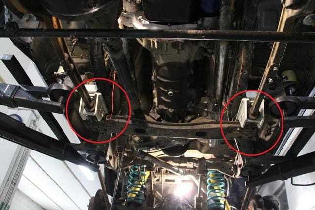 Dropbox Nissan Patrol Y60, Y61 - Kit coborare cutie - Escape4x4