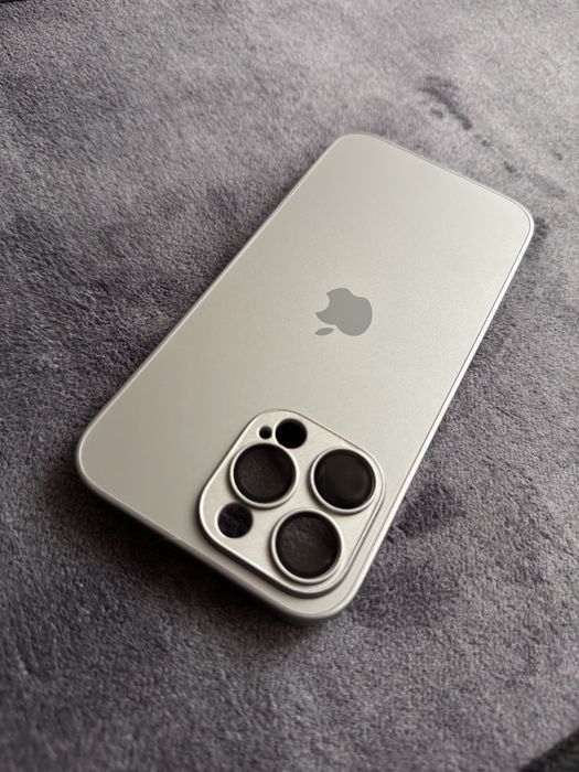 Vand husa iPhone 15 Pro Max Natural Titanium / Black Titanium