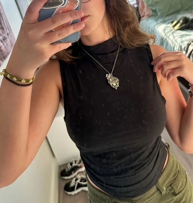 Черный топ , без рукавов