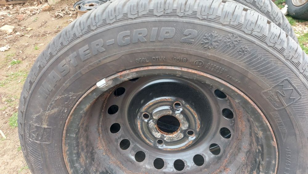 185 65 14 зимни гуми 7мм грайфер semperit master grip 2