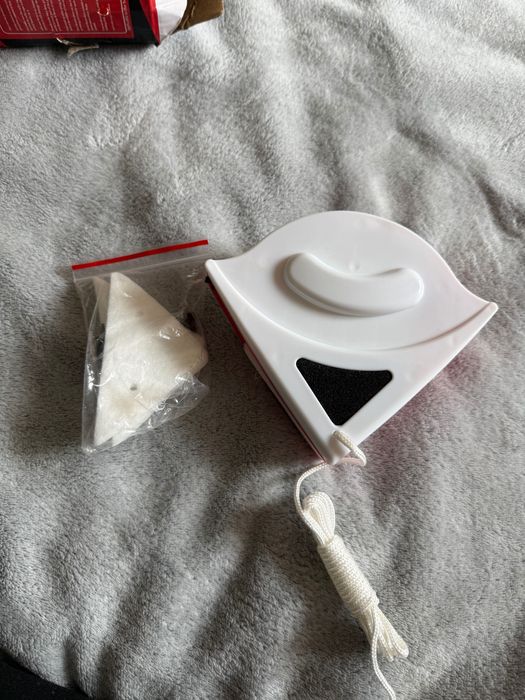 Магнитен двустранен почиствач за прозорци