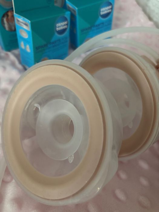 Hands-free помпа за кърма Canpol + 2 бр. комплект с резервни части