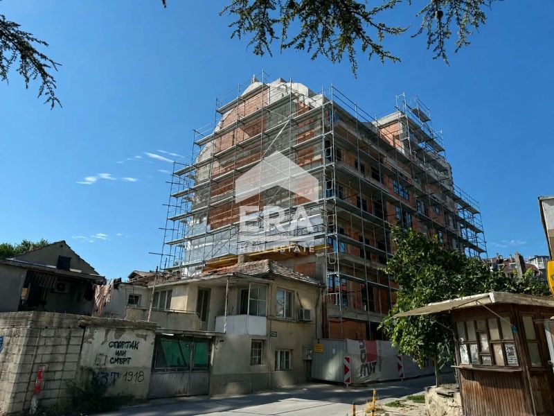 Тристаен апартамент за продажба, в новострояща се сграда, Цветен кварт