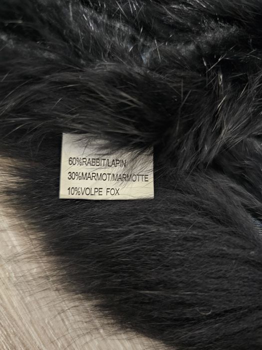 Vesta din blana naturala pe material tricotat