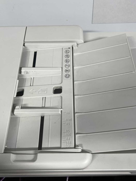 Принтер Canon модель I-sensys MF752Cdw