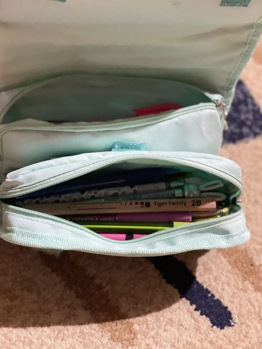 пенал вместительный