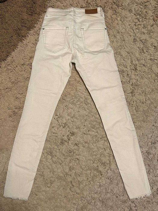 Джинсы Mango (EUR 32)