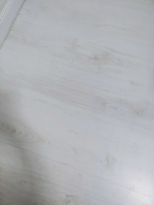 Parchet alb 1400x200x8mm , aspect elegant de lemn