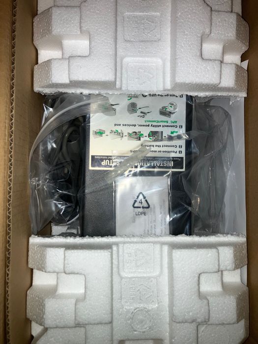 Vând UPS Smart 750 VA