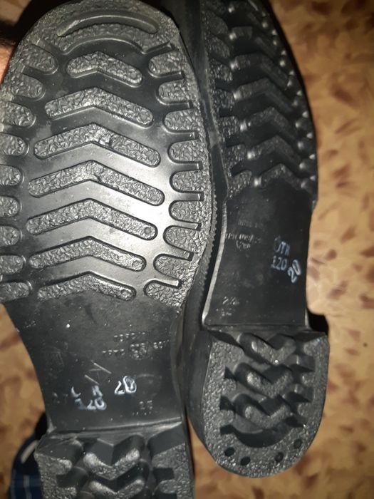 Продам сапоги резиновые