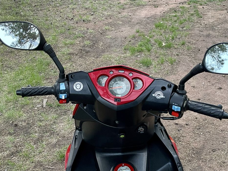 Скутер BENDA CUBE 150