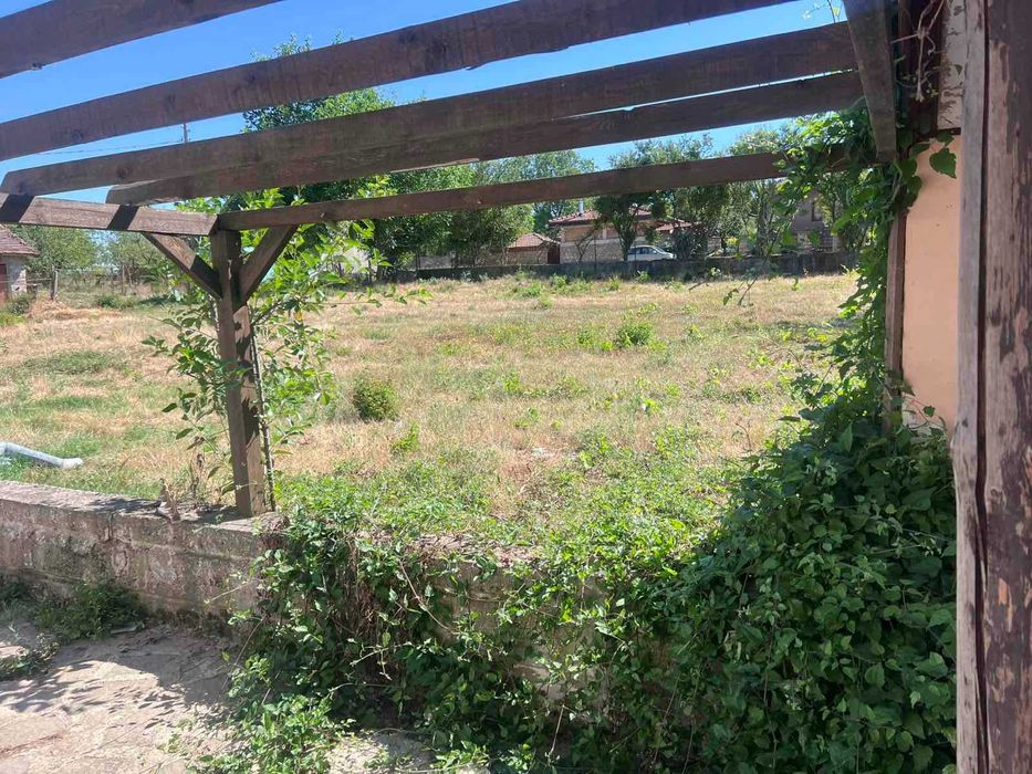 Продава се Къща в с. Крумово, Област Варна - 200 кв.м за 700 €/кв.м - Снимка #2