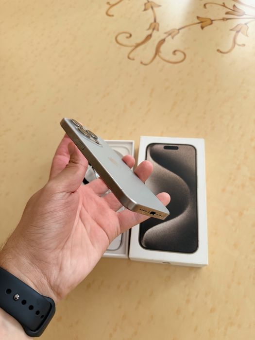 iPhone 15 Pro 128Gb - В идеальном состоянии