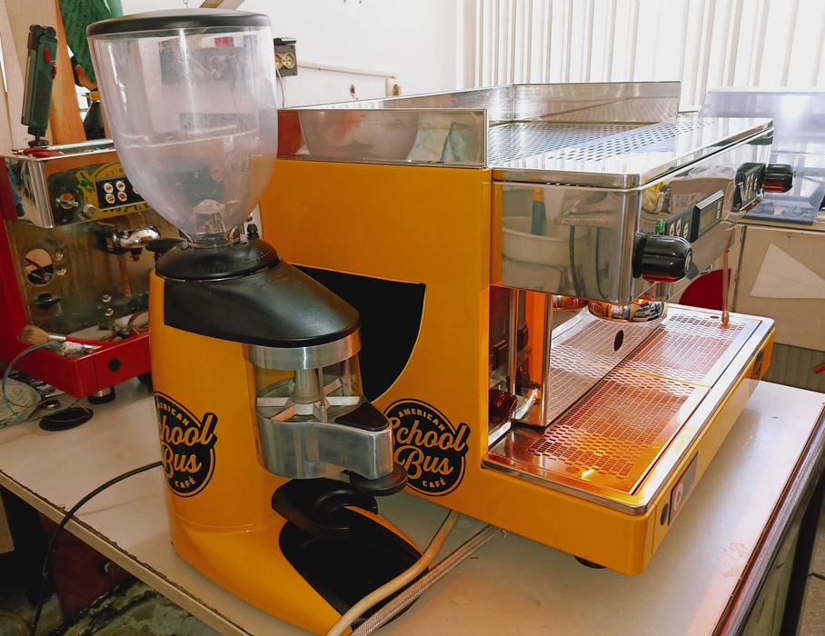 Espressoare profesionale reconditionate, grup CMA - Italia