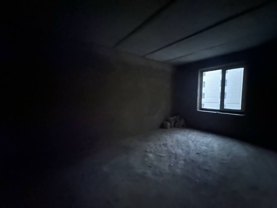 Продается 2х комнатная квартира в состаянии каробка в районе Бульвар