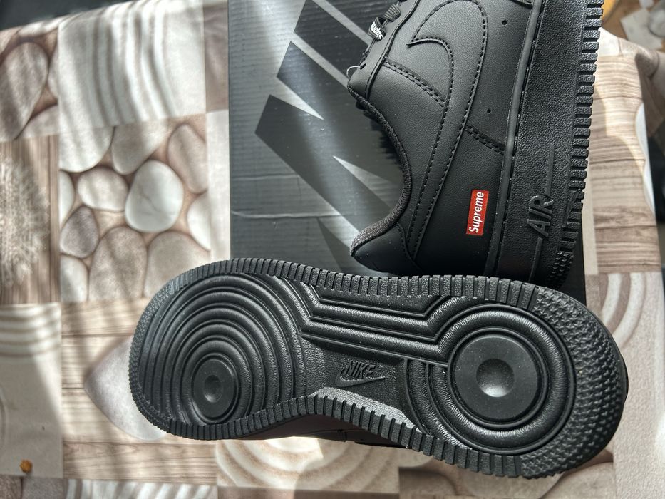 Black air force 1 supreme