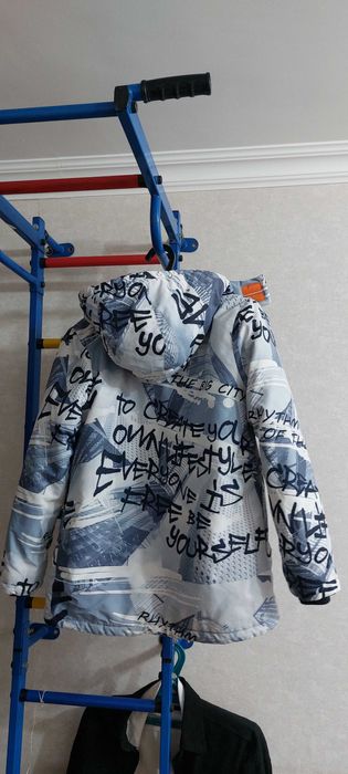 Куртки зимнее б/у