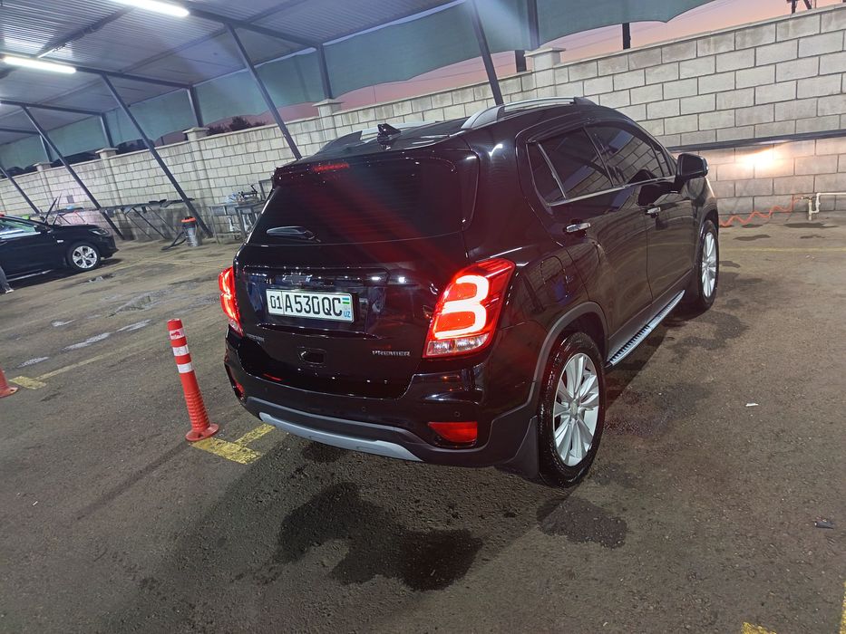 Chevralet TRACKER 1
