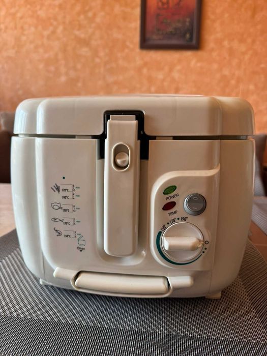 Фритюрник Prima Casa 1800W 2,5л