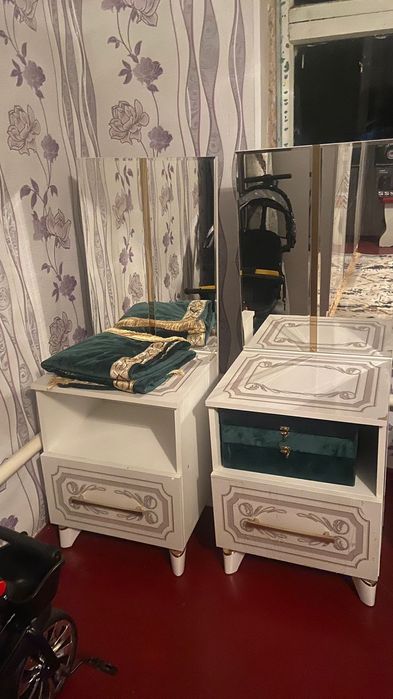 Щифонер, камод, диван с матрасом