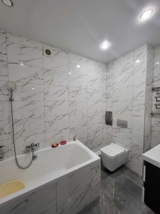 Продается 3 комн кв р-н Караван