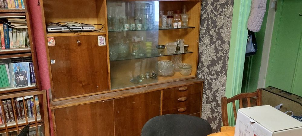 Хрустальную посуду продам