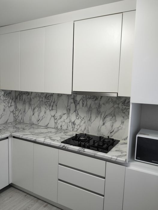 Продам 2х ком.кв. микр. аэропорт