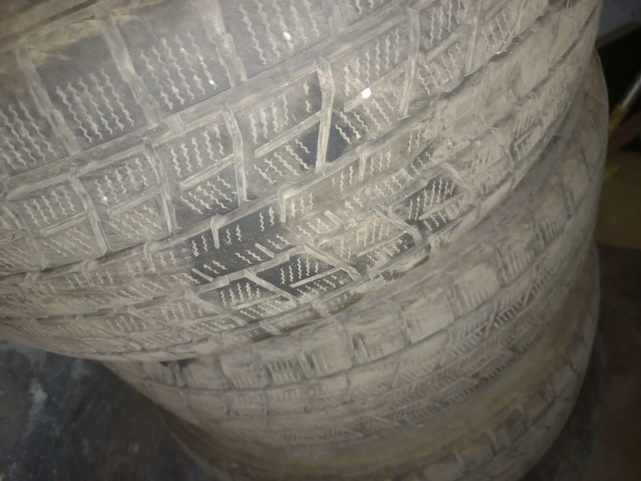 4 пакричка с диаметрам  275/50R21. 113R