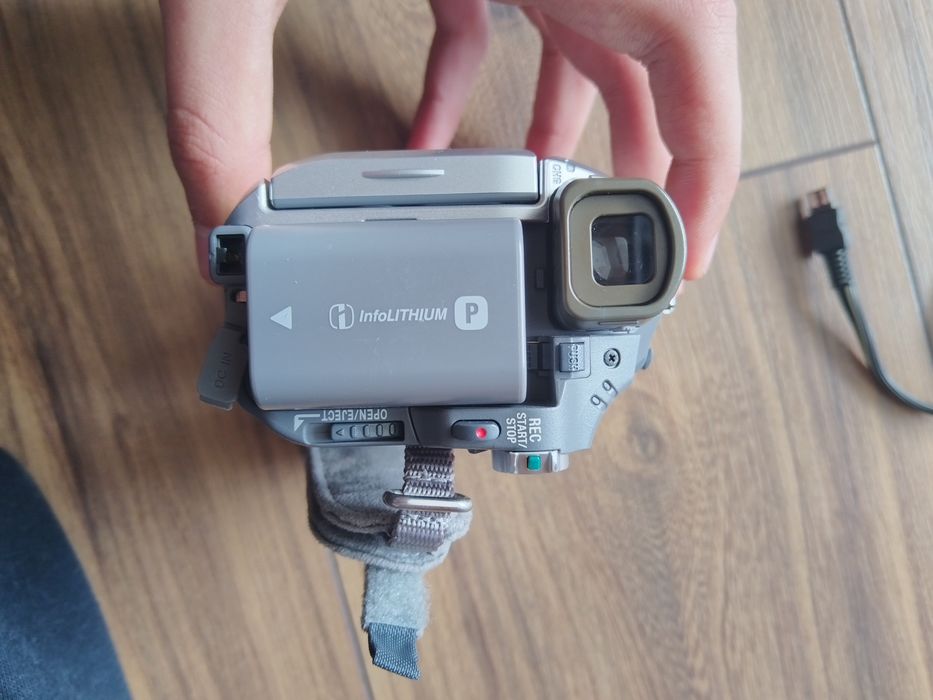 Cameră Video/Foto Sony Handycam DCR-HC19E