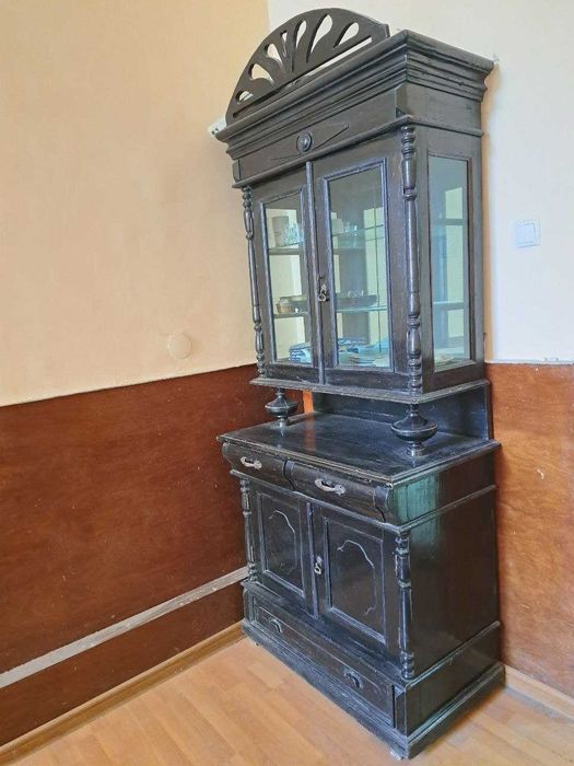 Антикварный Буфет для ресторана , дома и офиса ,