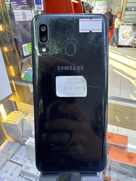 Мобильный телефон Samsung A20