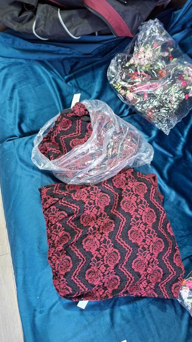 Ликвидация-AQUA дантелена рокля с халтер деколте и разкроена пола