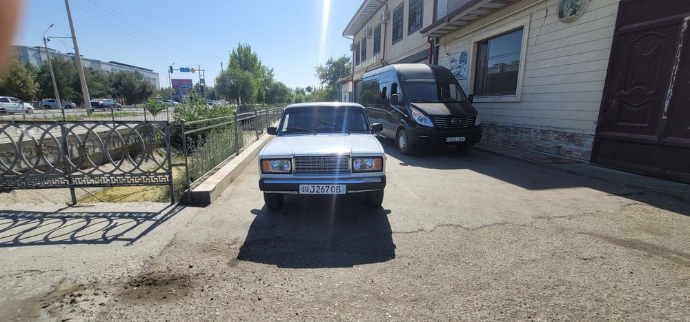 Ваз 2107 инжектор сотилади 2008 йил юргани 91000