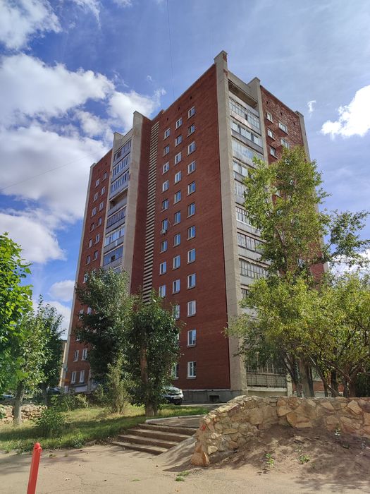 Продается 2-комн (3-21, 1 эт)